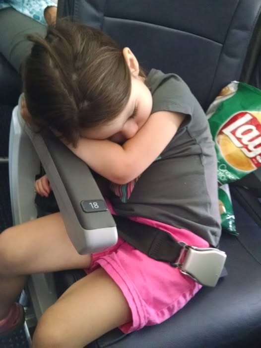 R.u.d.e Parents Demanded I Not Eat on the Plane Because Their Sp.oiled Kid ‘Might Throw a Tantrum’ – I Taught Them a Lesson Instead